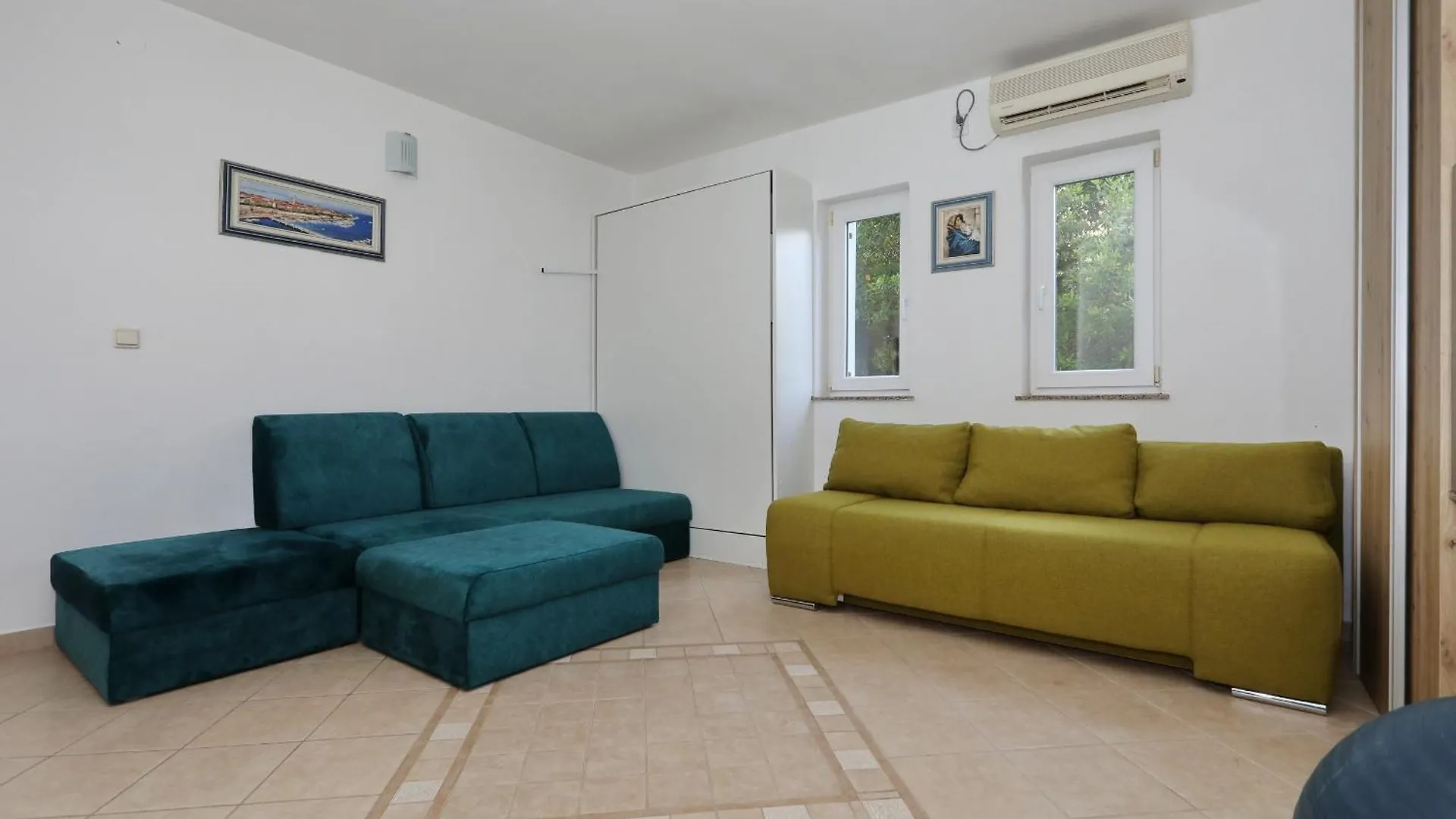 Mare 9 Cozy Two Bedroom Apartment with Garden ペトルチャネ 0*,  クロアチア